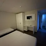 Maison d'hôtes Hostal B And B Benidorm Benidorm