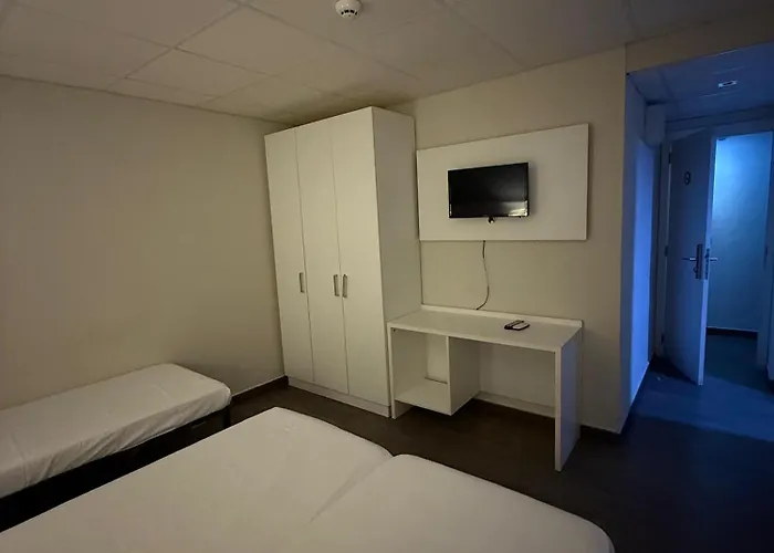 Affittacamere Hostal B And B Benidorm Benidorm