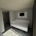Casa de hóspedes Hostal B And B Benidorm 3*