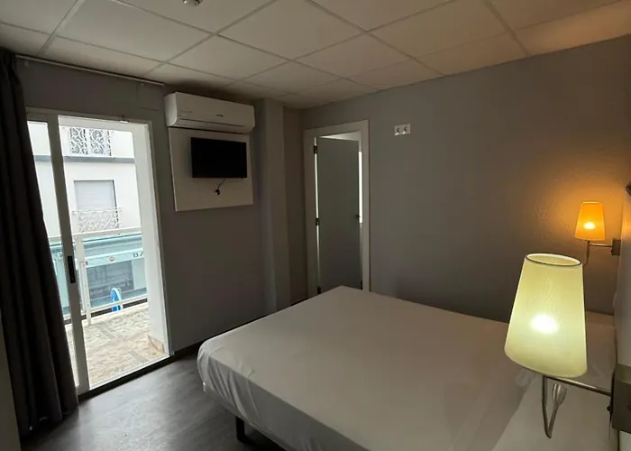 Hostal B And B Benidorm Бенидорм
