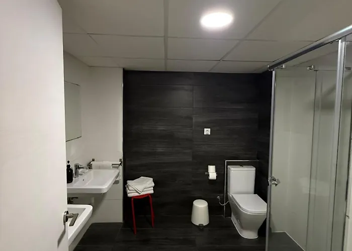 Hostal B And B Benidorm Гостевой дом Бенидорм