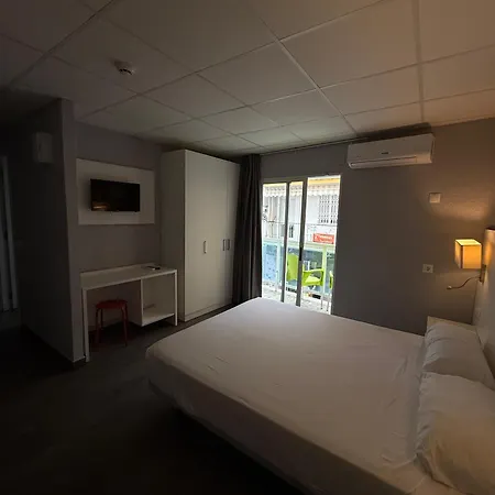 Pensjonat Hostal B And B Benidorm Benidorm