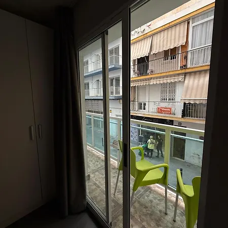 Hostal B And B Benidorm Pensjonat